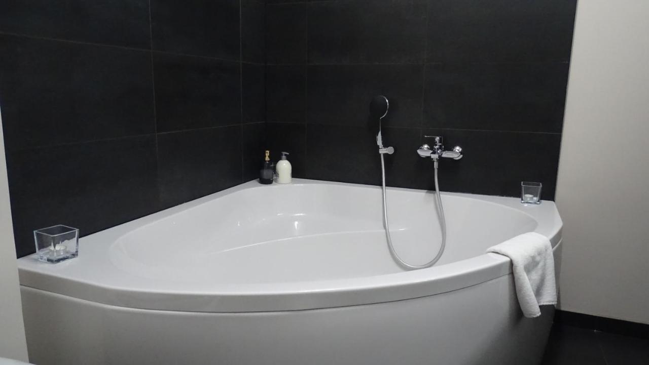 Hotel Côté Grange Tournai Esterno foto